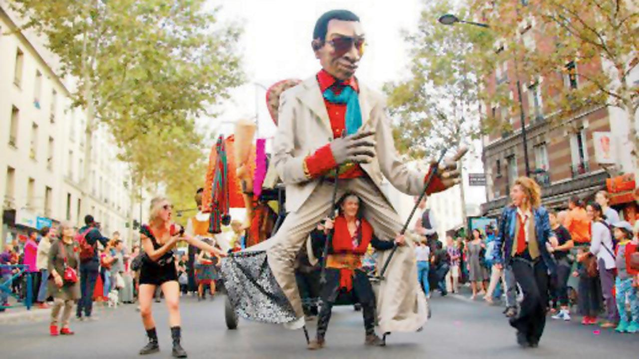 People participate in a street performance as part of one of Bonjour India’s previous editions. Pic/Les Grandes Personnes