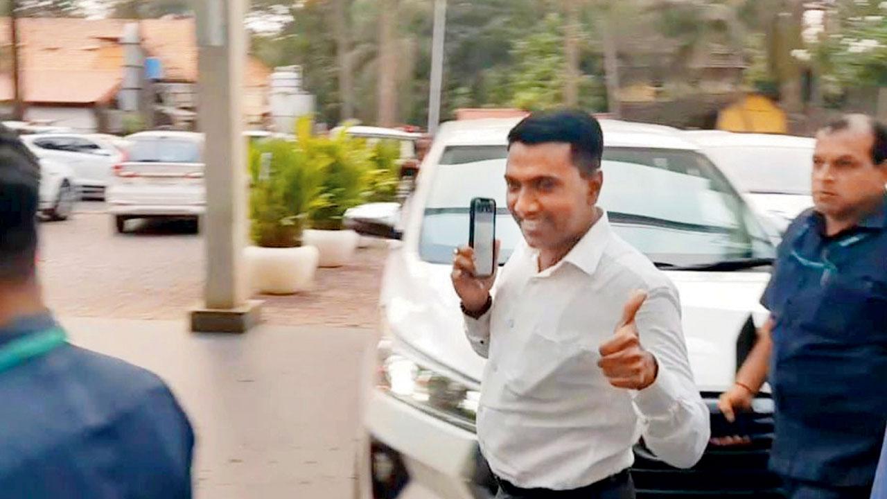 Goa CM Pramod Sawant is confident that the BJP will get majority. Pics/Faizan Khan