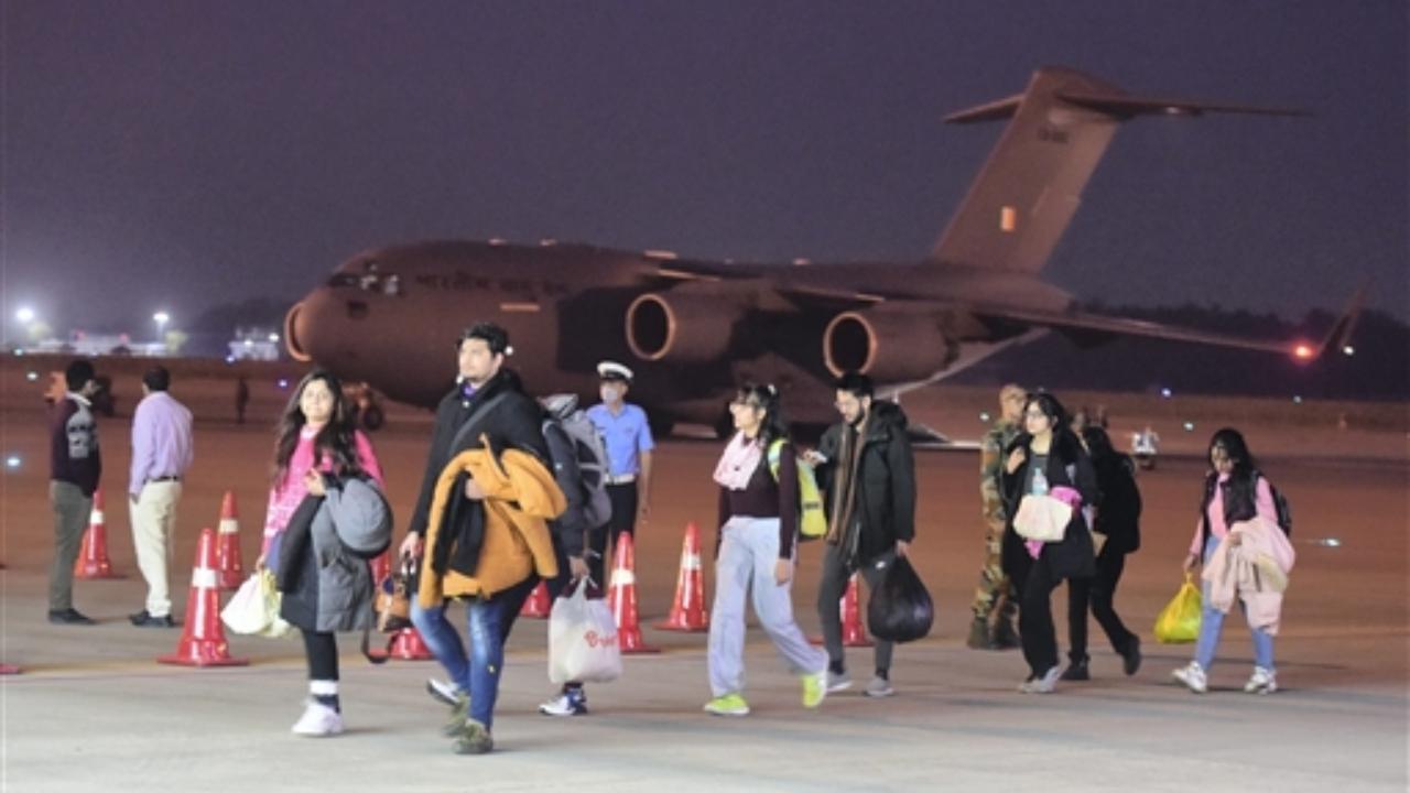 242 Indians stranded in Ukraine's Sumy arrive in Delhi