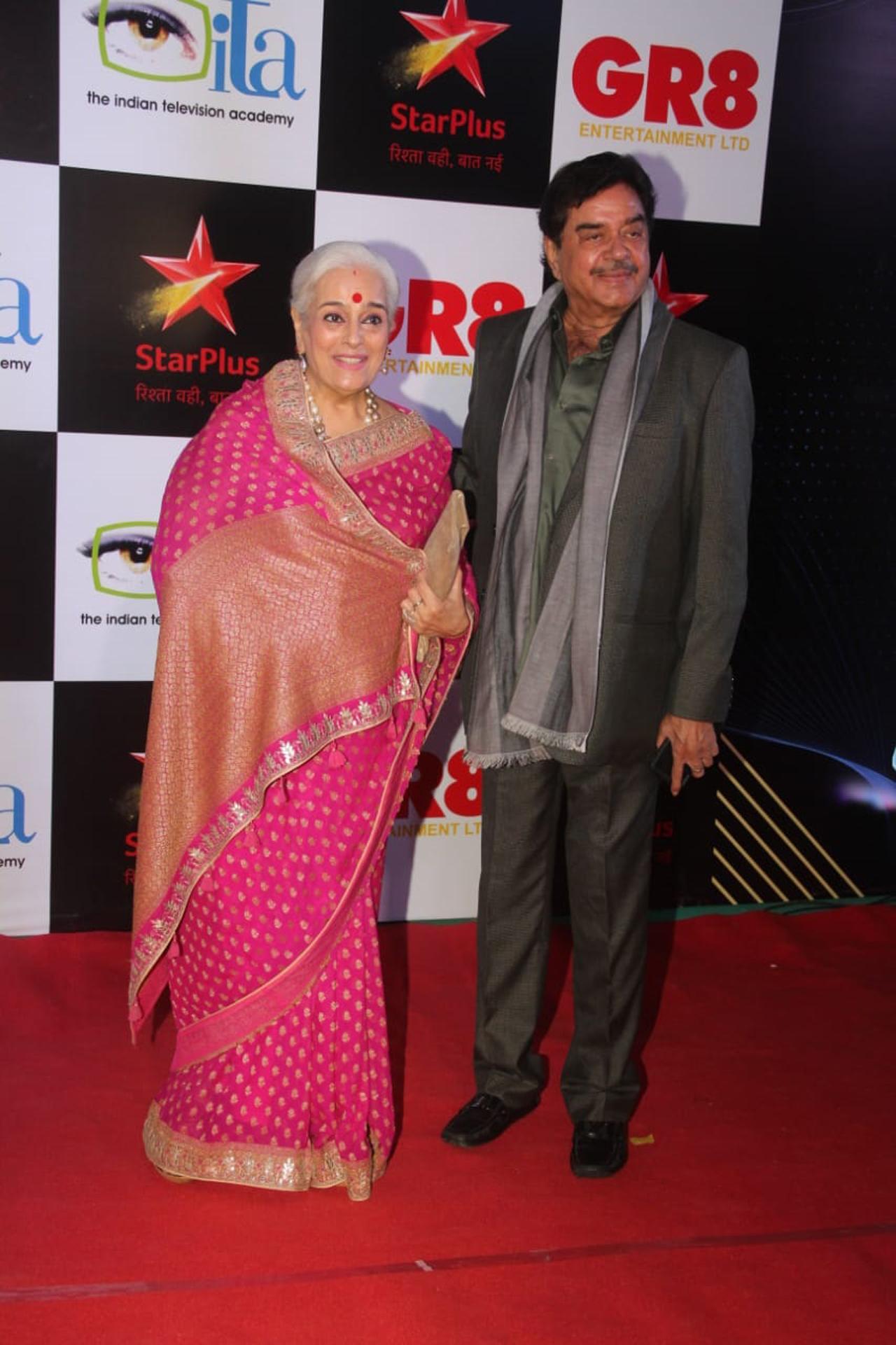 Poonam Sinha and Shatrughan Sinha were also a part of the award function.