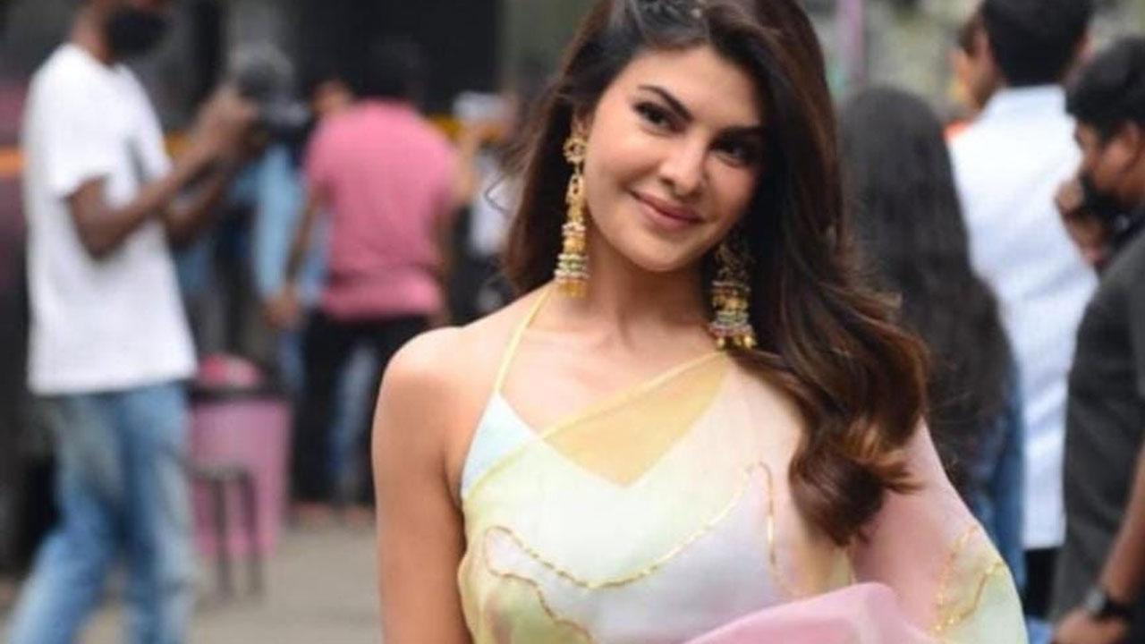 Jacqueline Fernandez looks elegant in a saree as she promotes Bachchan Pandey in the city