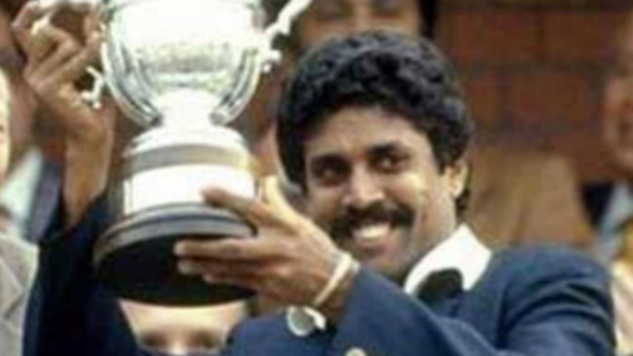 Kapil Dev receives emotional note from former New Zealand cricketer Richard Hadlee for 83