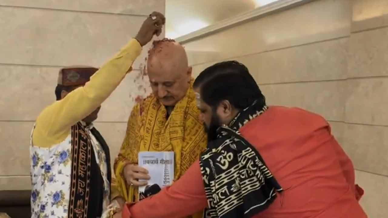 Anupam Kher reveals how some priests have been coming to meet him post 'The Kashmir Files'; shares video