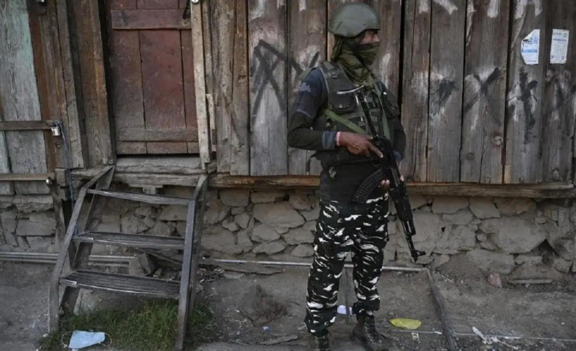 Chhattisgarh: Three CRPF jawans injured in shootout with Naxals
