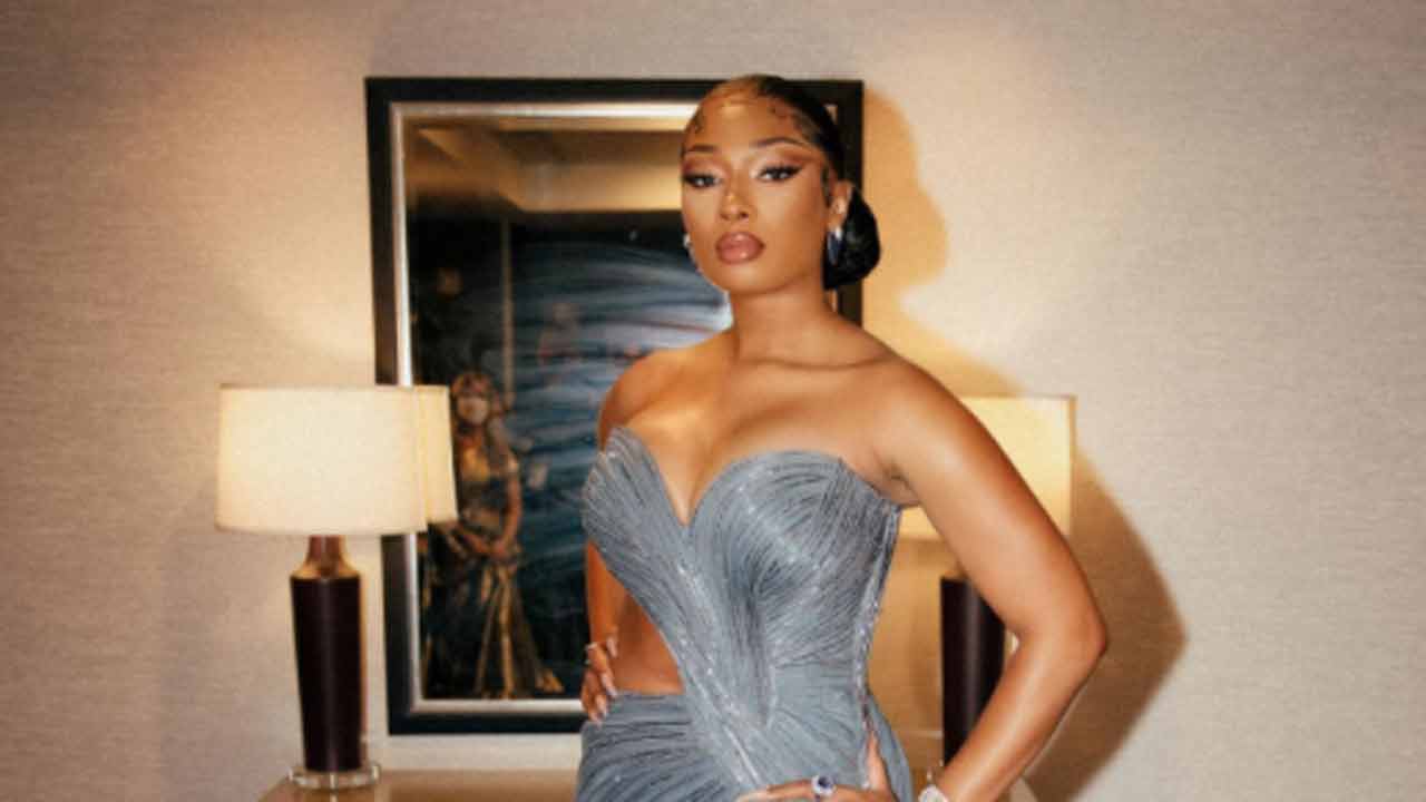 Rapper Megan Thee Stallion took over the stage as she had an electrifying performance as she sang 'We Don't Talk About Bruno' from 'Encanto' performance at the Oscars on March 28. The 94th annual Academy Awards, Oscars 2022, saw some great fashion moments from Hollywood's biggest stars. However Megan Thee Stallion immediately caught our attention, as the American rapper chose to wear Indian designer Gaurav Gupta for the red carpet event.
