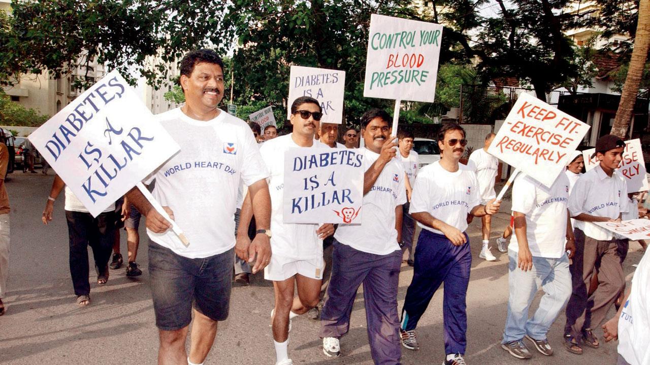 Merwyn Fernandes (left), the saviour. File pic