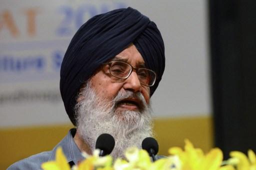 Aam Aadmi Party (AAP) candidate Gurmeet Singh Khudian defeated Shiromani Akali Dal chief Parkash Singh Badal from the Lambi Assembly seat in Punjab on Thursday. AAP's Khudian won with a formidable margin of 11,396 votes. Pic/ AFP