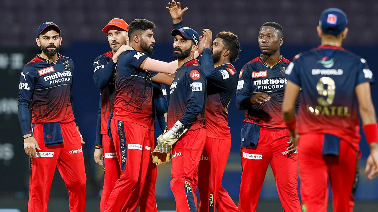 Royal Challengers Bangalore defeat Kolkata Knight Riders in last-over thriller