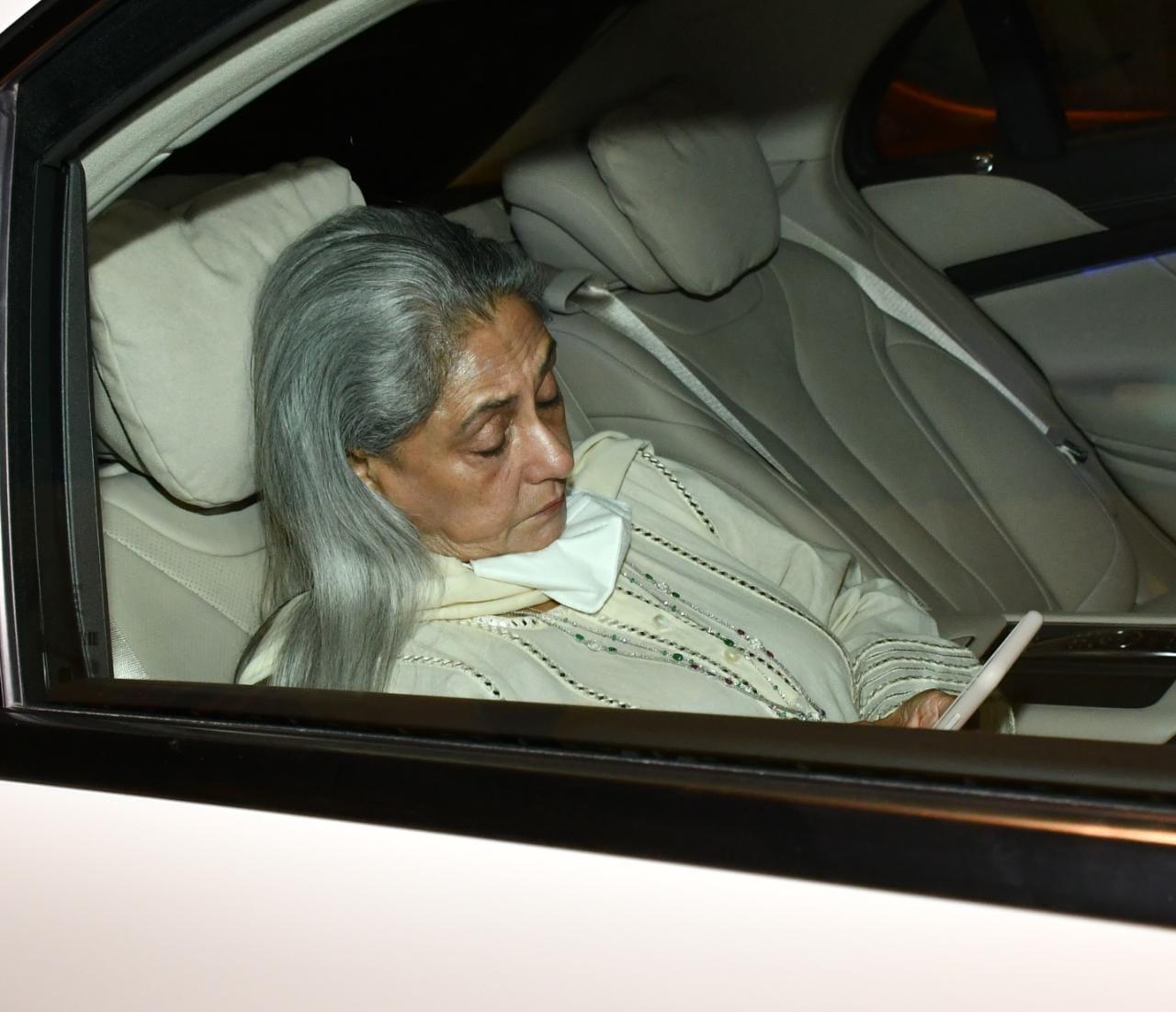 Mommy Jaya Bachchan marked her elegant presence in a white ethnic suit. 