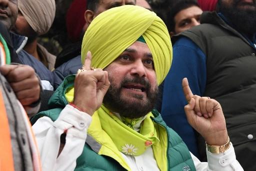 Aam Aadmi Party (AAP) candidate Jeevan Jyot Kaur defeated Congress chief Navjot Singh Sidhu on the Amritsar East Assembly seat in Punjab. Kaur won the Assembly constituency Amritsar East constituency by bagging total votes of 39,679. Trailing behind the AAP candidate was Congress's Sidhu with 32,929 votes. Pic/ AFP