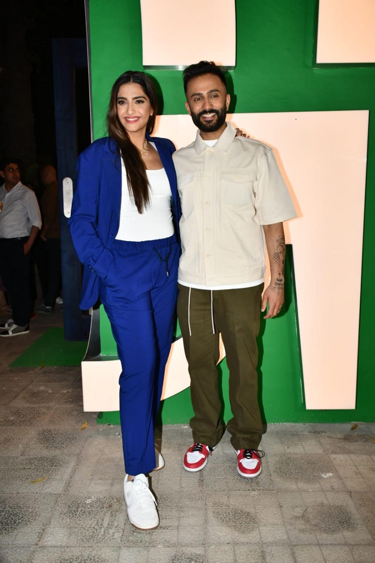 Sonam Kapoor took to social media to announce her pregnancy on Monday morning. She shared maternity photoshoot pictures with her husband Anand Ahuja. 