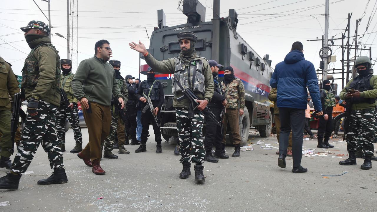 Jammu and Kashmir: Death toll rises to 2 in Srinagar grenade attack