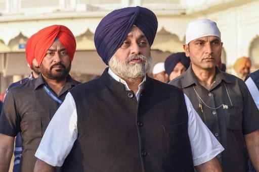 Shiromani Akali Dal president Sukhbir Singh Badal lost to AAP's Jagdeep Kamboj from Jalalabad seat in Punjab's Fazilka district. Sukhbir, the son of former chief minister Parkash Singh Badal, lost by a margin of 30,930 votes. Pic/ AFP