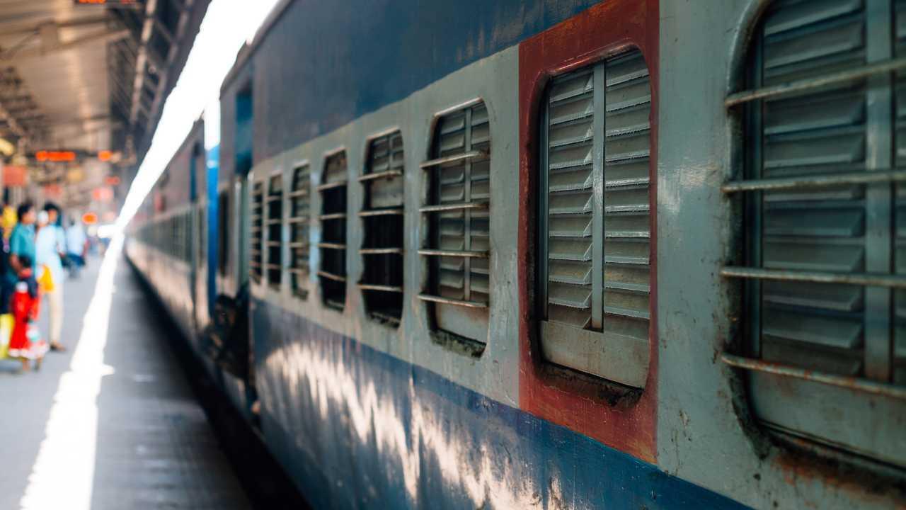 Railways to resume providing linen, blankets inside trains