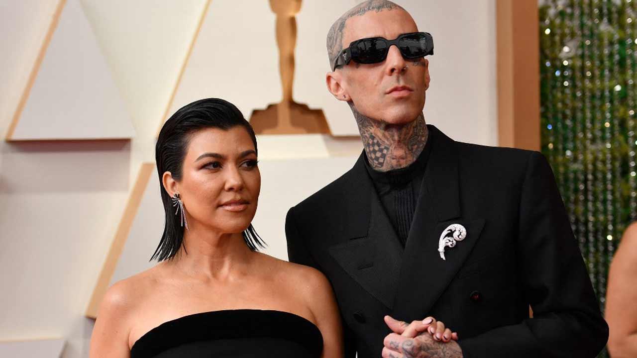 Oscars 2022: Kourtney Kardashian, Travis Barker rock all-black outfits on red carpet
