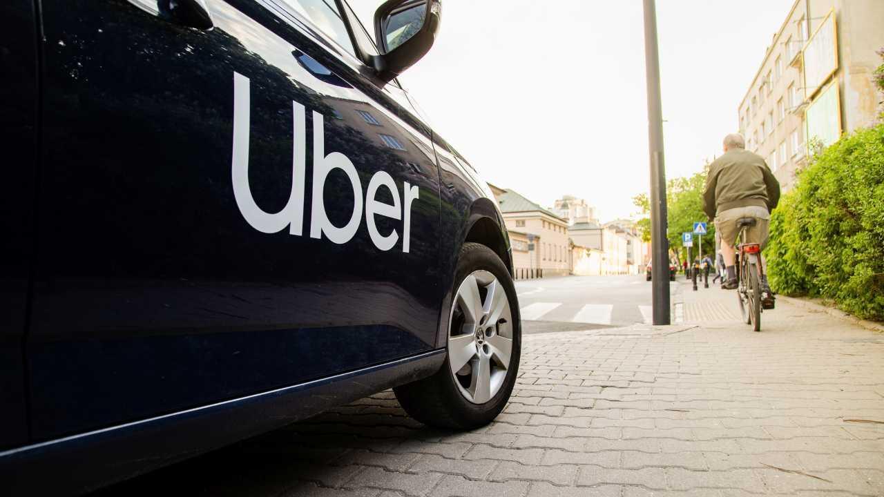 Surprise! Uber India boss turns cab driver, amazes passengers by giving them a ride