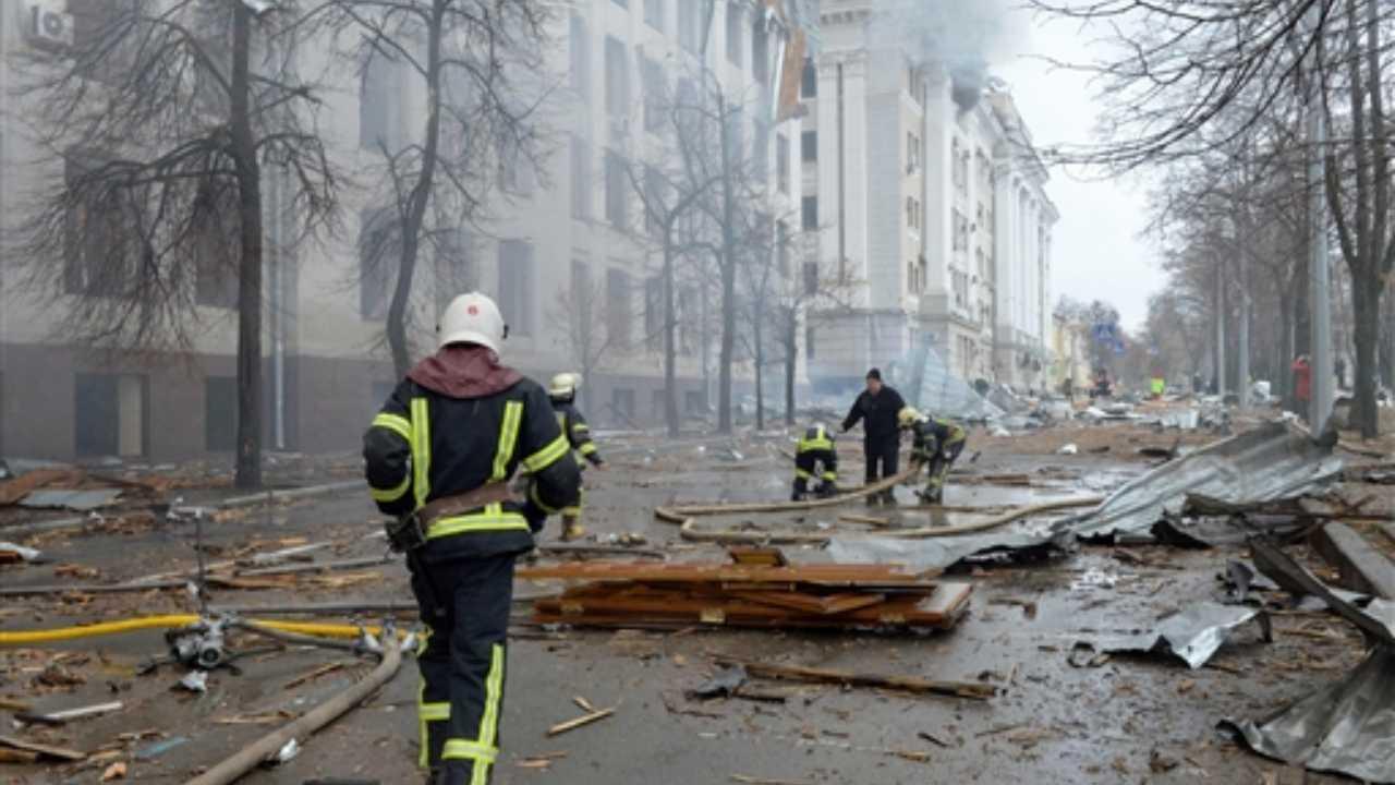 Ukraine says 21 killed in attack on Kharkiv
