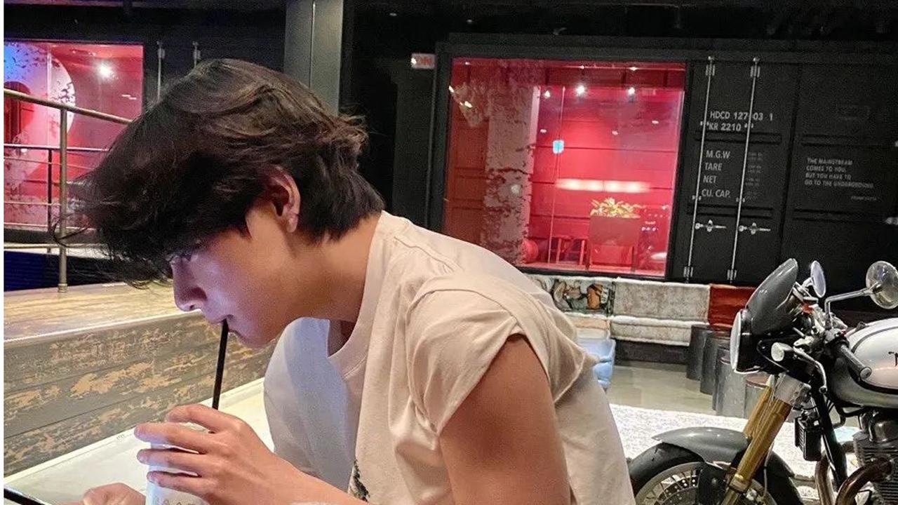  Taehyung aka V drops 10 mirror selfies in a new post on Instagram