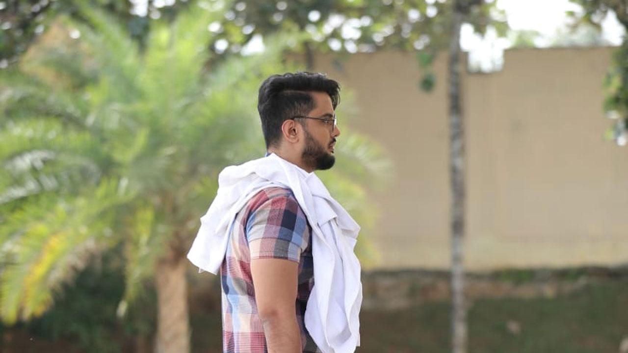 The second song of Kannada movie 'Family Pack', 'Bekagide', out now