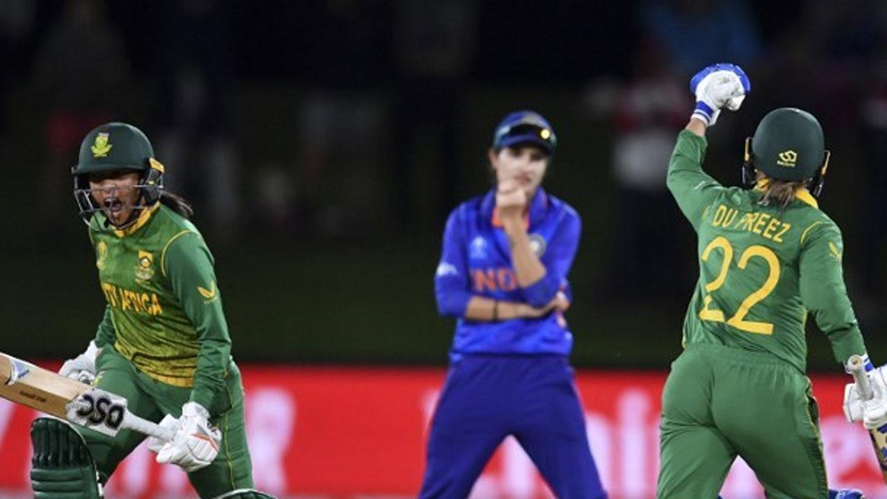 Women's Cricket World Cup 2022: India lose to South Africa by three wickets, fail to qualify for semi finals