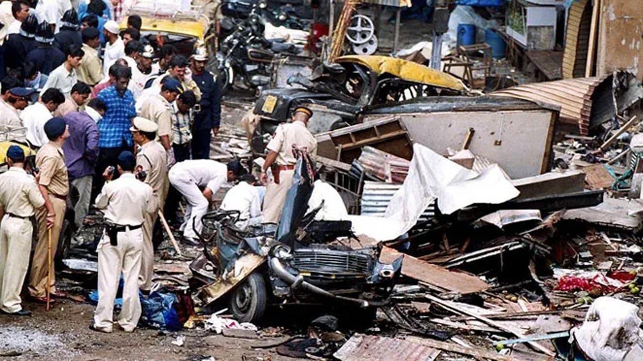 Gujarat ATS nabs 4 accused in 1993 Mumbai serial blasts case