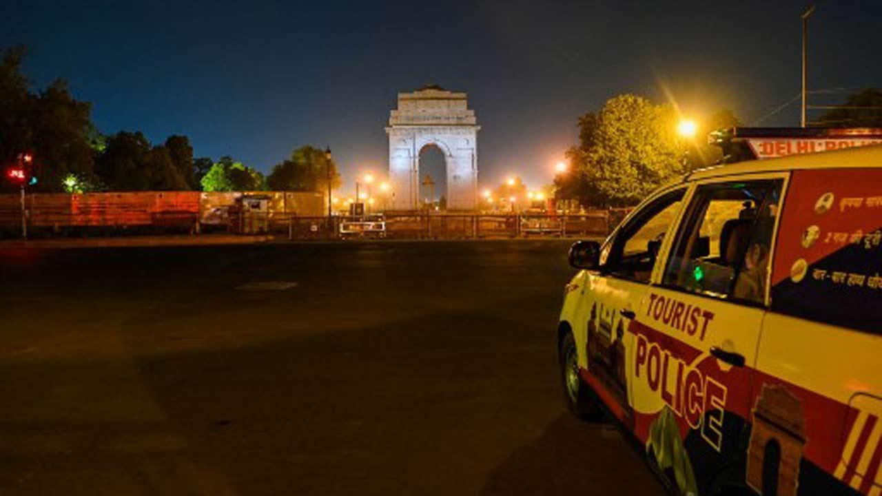 Madhya Pradesh: Khargone administration changes decision, relaxes curfew for 9 hours