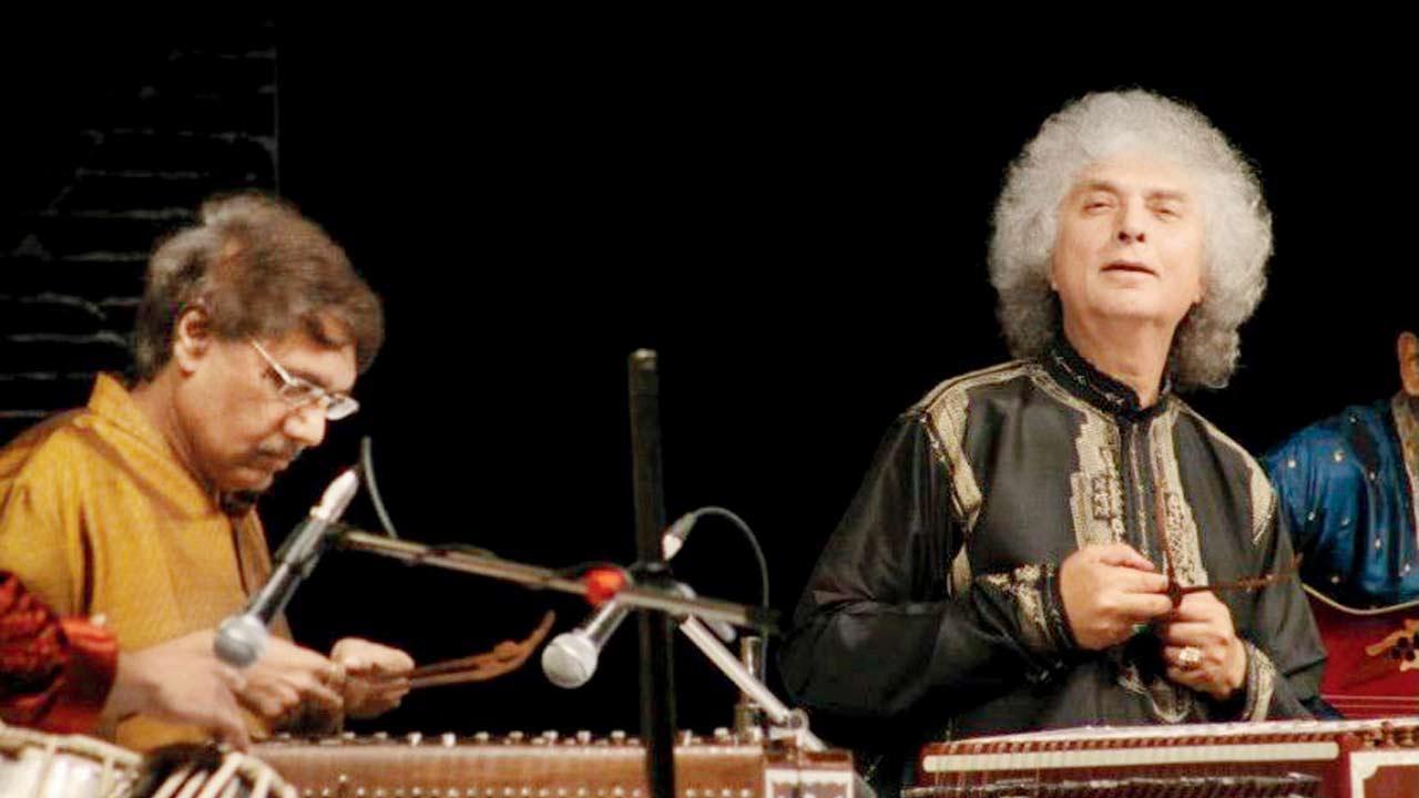 Strings of destiny: Here's how Pandit Shivkumar Sharma's innovations popularised the santoor