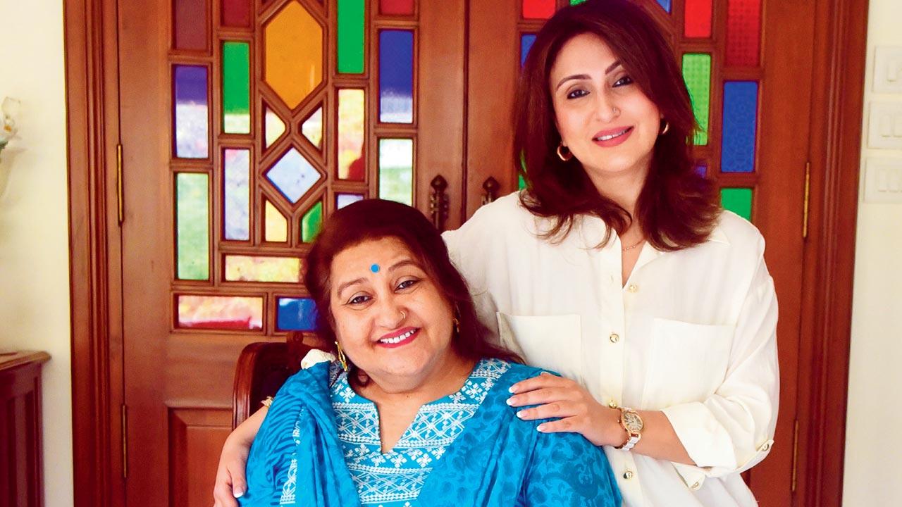 Juhi Babbar Soni began her acting career with the play Yahudi Ki Ladki. Interestingly, it is the very first play that her mother Nadira Zaheer Babbar not only directed, but also started her theatre company Ekjute with. Pics/Shadab Khan