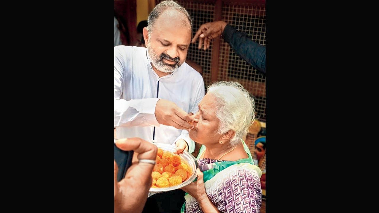 A G Perarivalan with his mother Arputham Ammal, at his house in Jolarpet, Tamil Nadu, on Wednesday. Pic/PTI