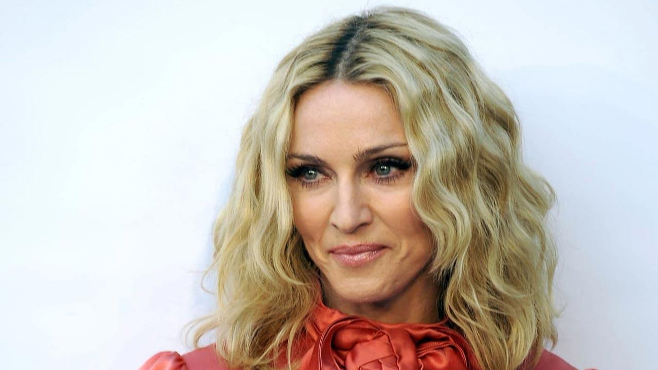 Madonna says wants to `discuss important matters` with Pope Francis