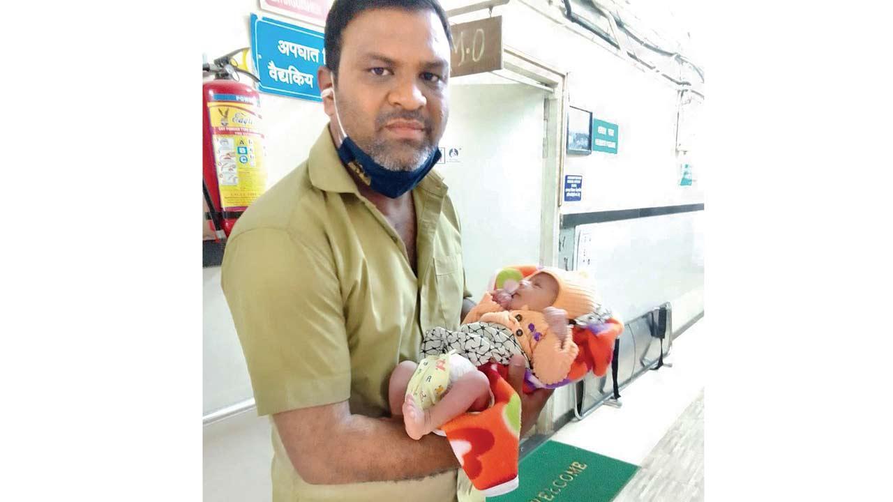 Mumbai: BMC cleaner finds baby in dustbin at Marine Drive
