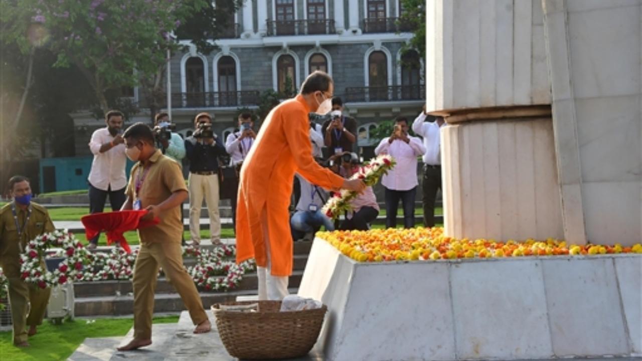 Maharashtra CM Uddhav Thackeray pays tribute to those who sacrificed lives for Samyukta movement