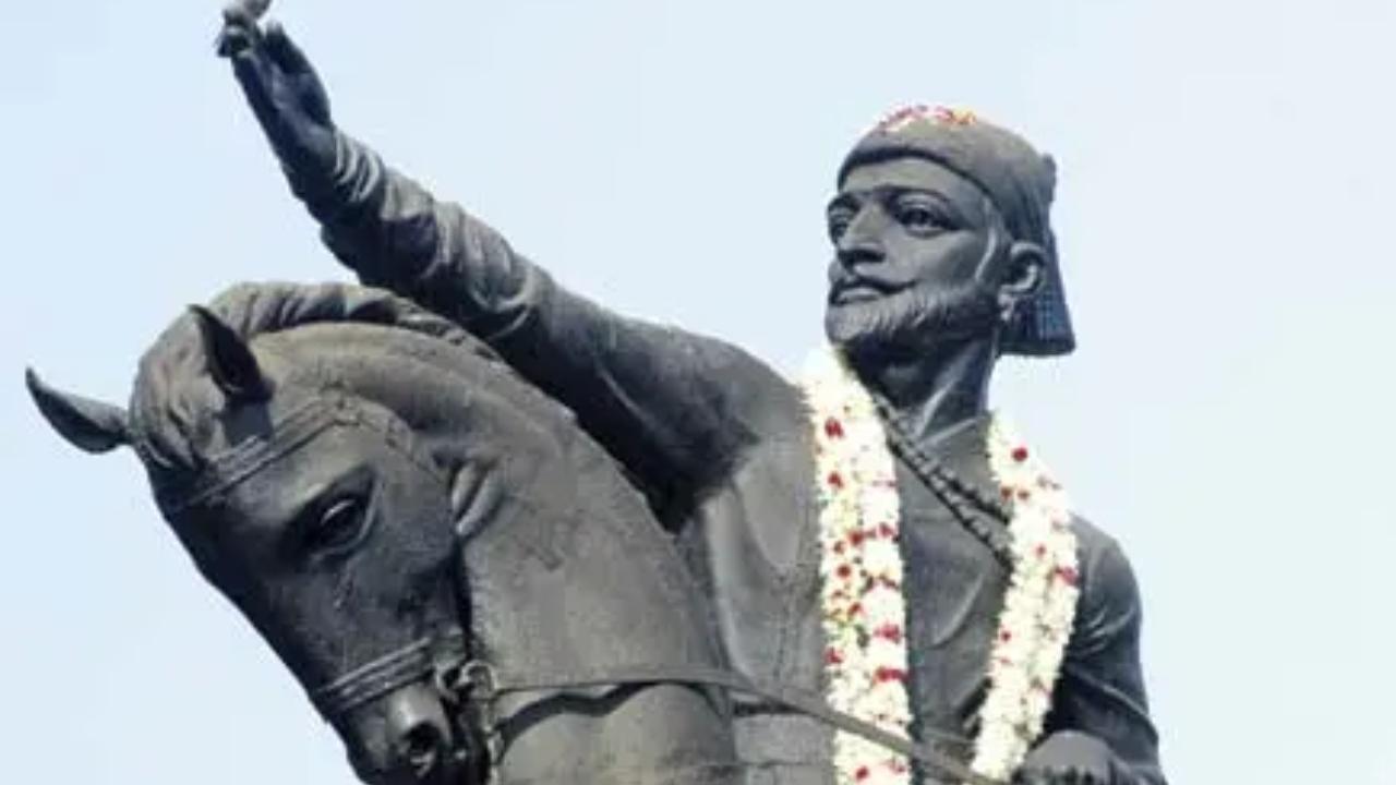Maharashtra: Villagers clash over Shivaji statue, naming of entry gate; several policemen injured, over 300 persons booked