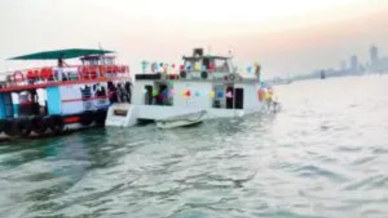 Cargo boat sinks off Ballard Pier in Mumbai, three rescued