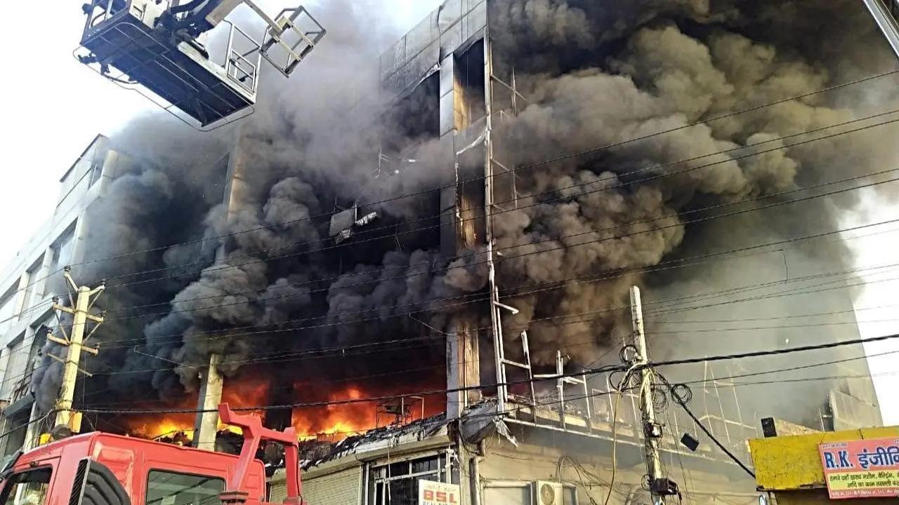 Mundka fire tragedy: Delhi Congress demands probe by retired HC judge