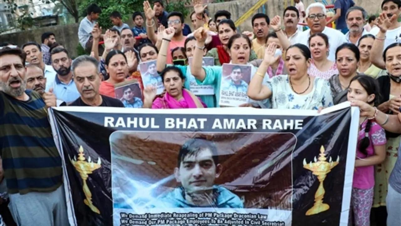 Rahul Bhat's killing: Kashmiri Pandits take out protest march in Srinagar