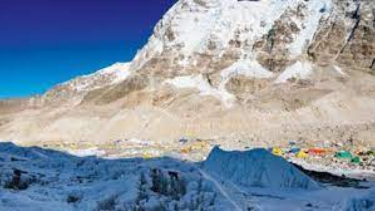 10-year-old skater girl from Mumbai climbs Everest base camp