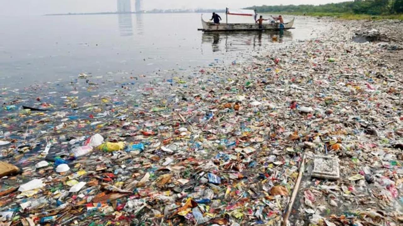Maharashtra joins World Economic Forum in fight against plastic pollution