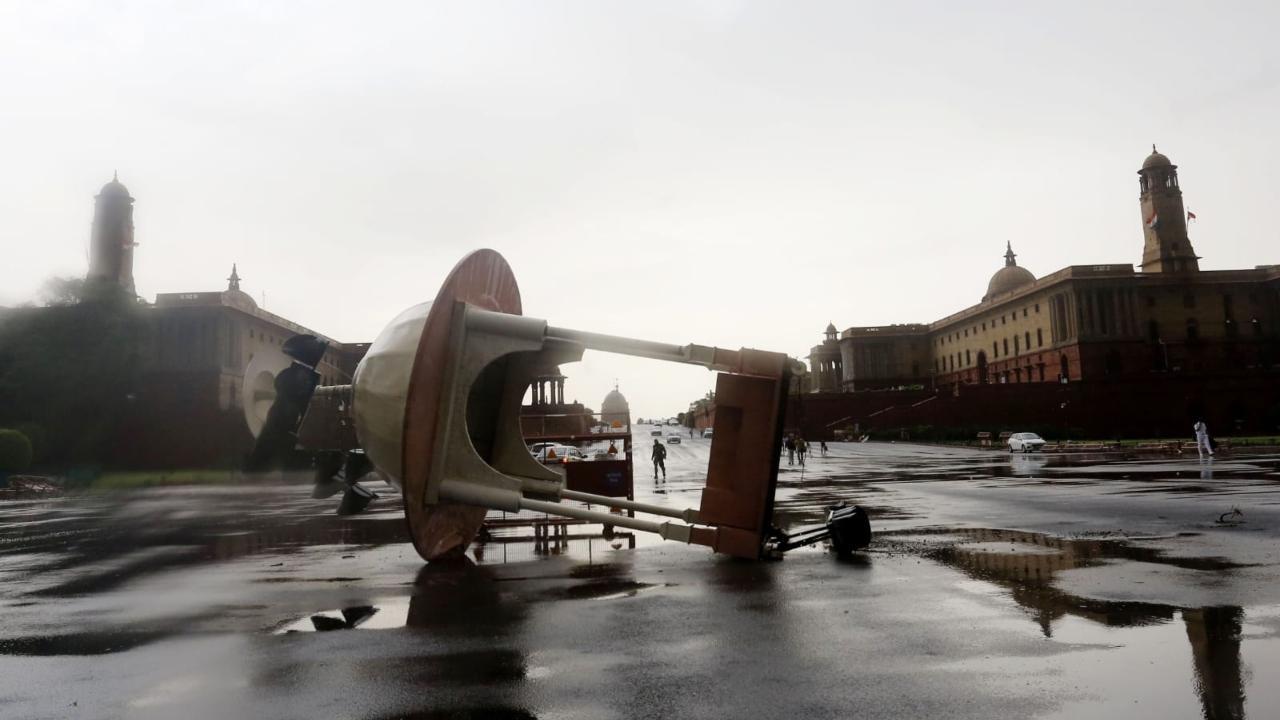 Cars damaged, trees uprooted as heavy rains, winds batter Delhi