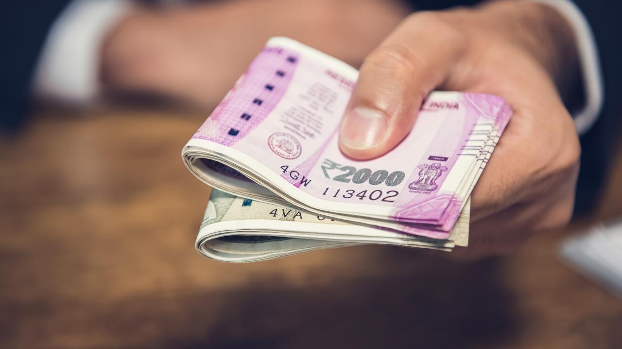 Mumbai: Policeman held for accepting Rs 70,000 from man to not register FIR