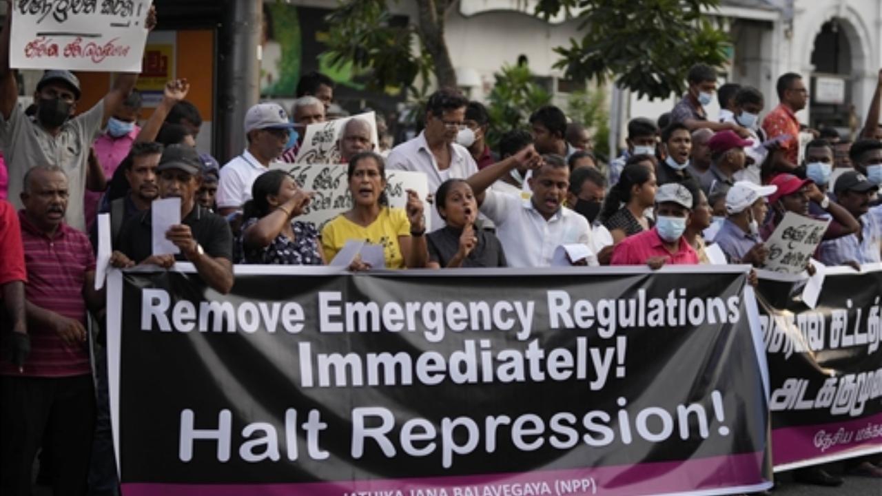 Sri Lankan Prime Minister Mahinda Rajapaksa resigns as protests intensify