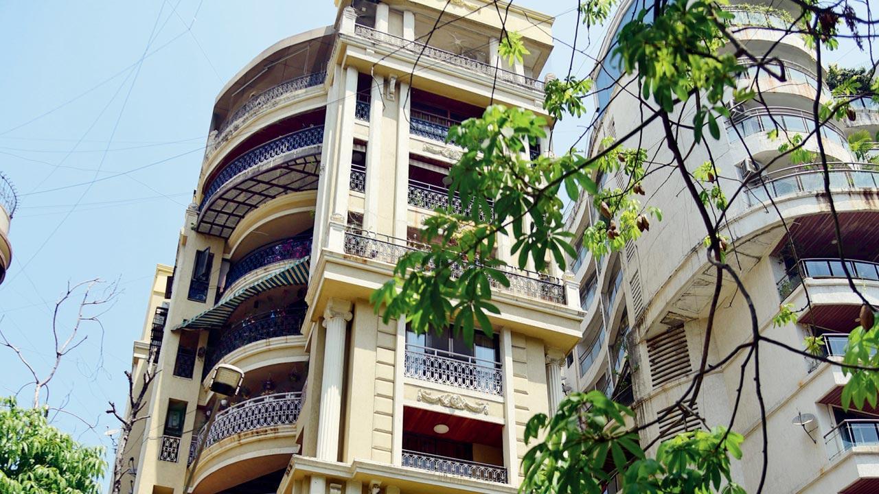 Mumbai: Now, all flats at Ranas' Khar building get BMC notice