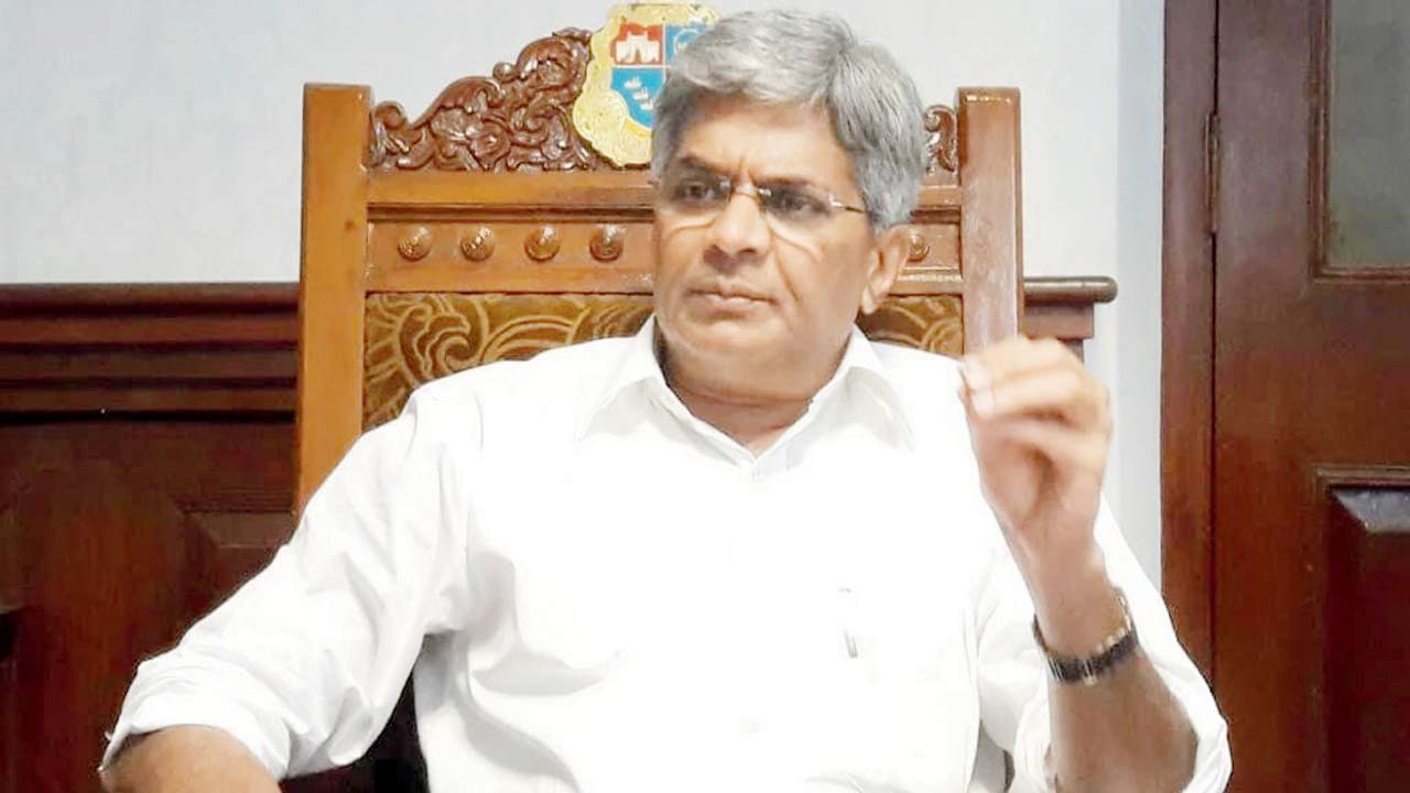 Ravi Raja, former leader of Oppn, BMC