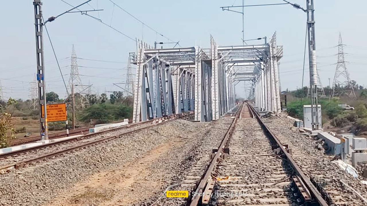 The new open web girder bridge