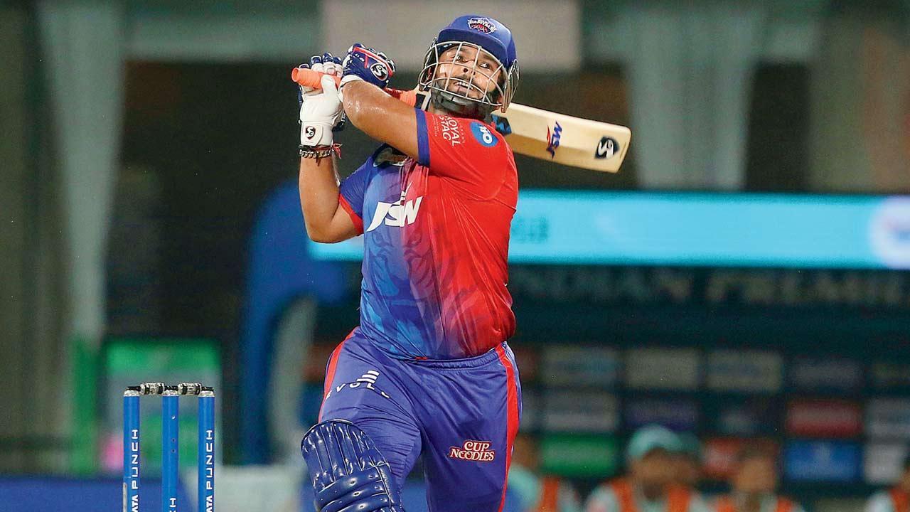 Shastri to Pant: Don’t think too much, go for shots