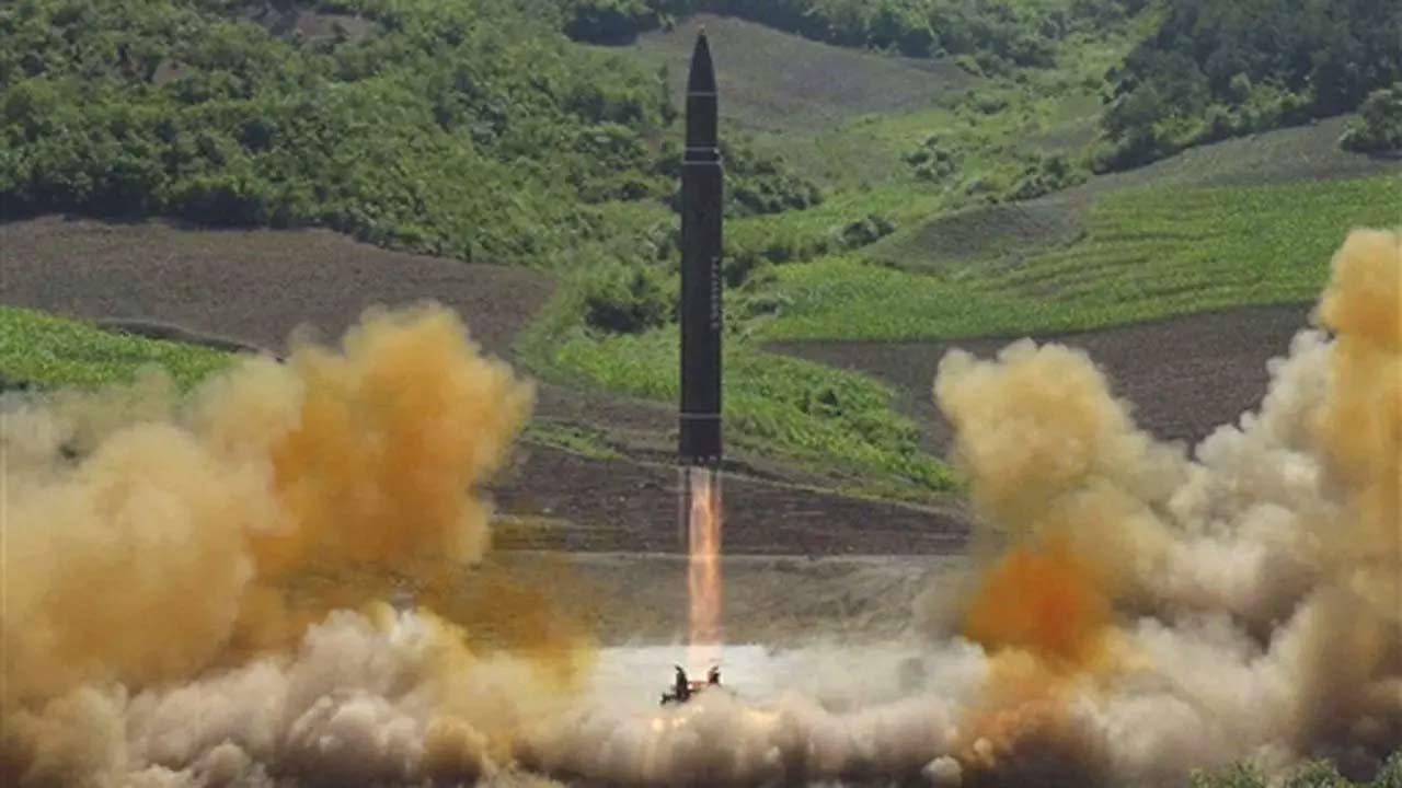 Ukraine: Rocket attack destroys Odesa airport runway