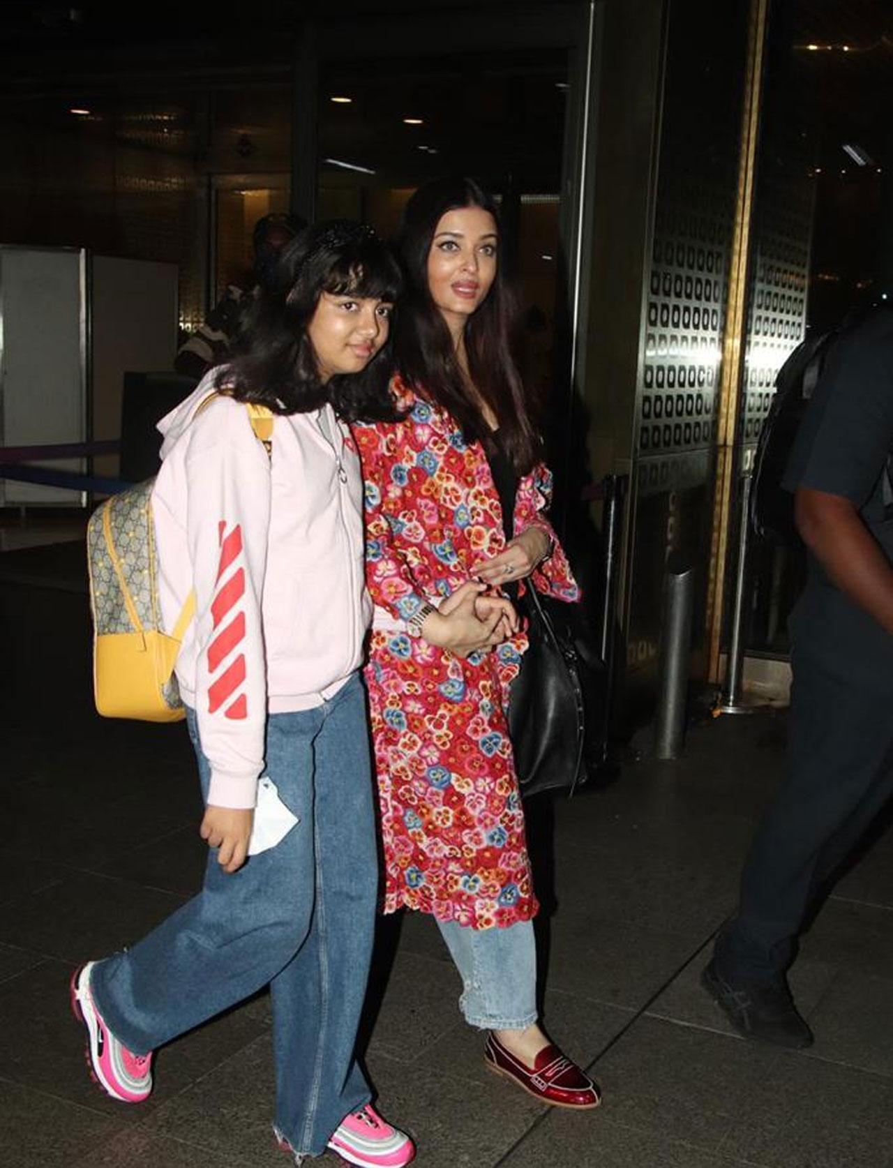 Aishwarya has been a regular attendee at the Cannes Film Festival for years now. Her husband Abhishek Bachchan and daughter Aaradhya were also at the French Riviera.