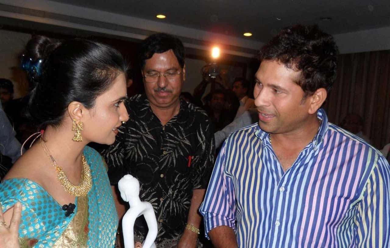 Amruta Subhash with Sachin Tendulkar.