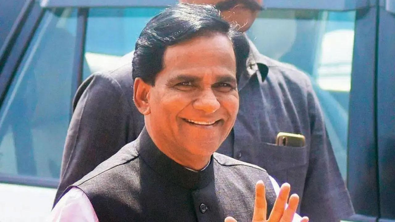 Maharashtra government should reduce tax on fuel: Union minister Raosaheb Danve