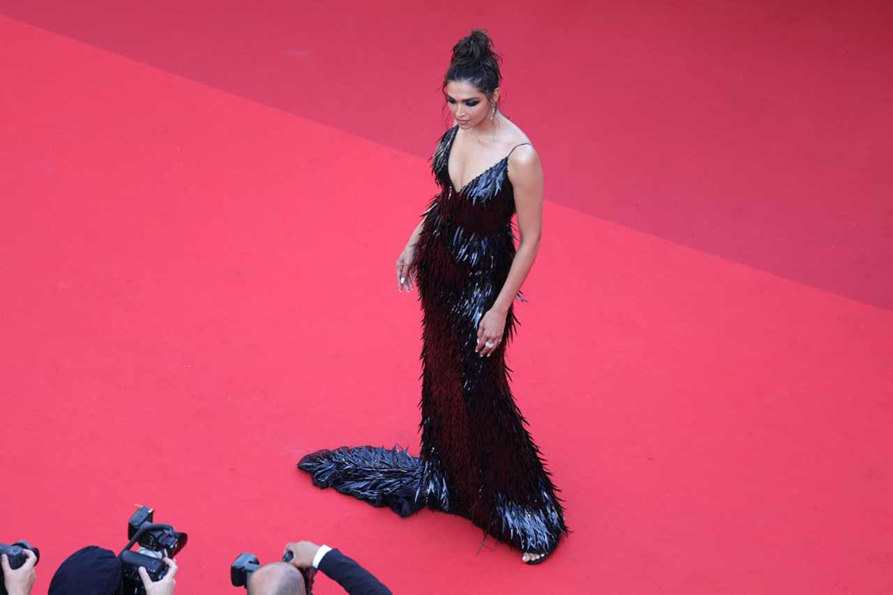 Cannes 2022: Sultry Deepika Padukone shimmers in feather-like